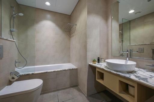 Apartment Luxurious One Bedroom *